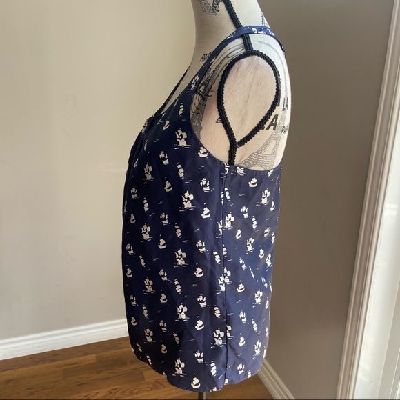 Club Monaco 100% Silk racerback tank top s - Picture 9 of 10